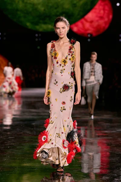 Look 74